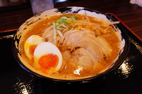 千葉ラーメンランキング: なぜか宇宙人が選ぶNo.1は味噌ラーメン