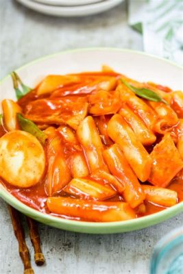  Ddeokbokki med kimchi: En explosiv kombination av söt och kryddig umami!